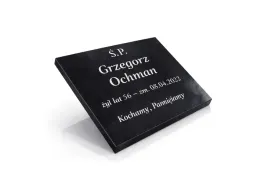 tablica-granitowa-nagrobna-duza-plyta-czarna-45x35cm-klin-i-napisy-gratis