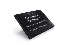 tablica-granitowa-nagrobna-duza-plyta-czarna-50x40cm-klin-i-napisy-gratis
