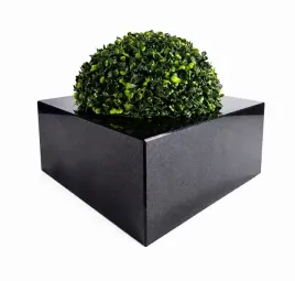 doniczka-granitowa-na-nagrobek-cmentarna-czarna-28cm-kwadratowy-granit-misa
