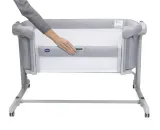 lozeczko-next2me-magic-evo-grey-do-9kg-marka-chicco-waga-z-opakowaniem-16-kg