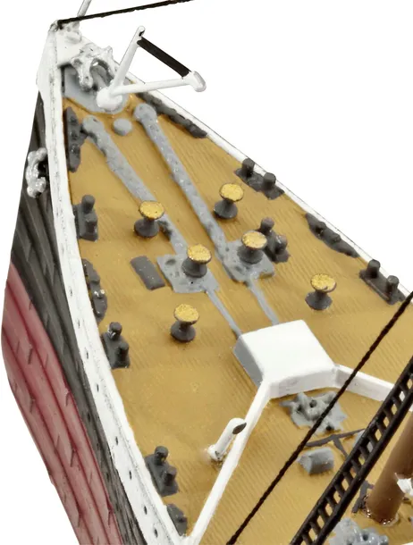 r-m-s-titanic-1-700-model-titanic