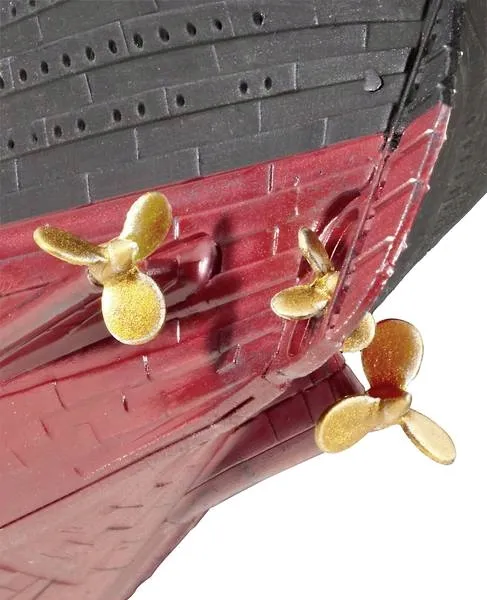 r-m-s-titanic-1-700-marka-revell