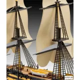 model-set-h-m-s-victory-wiek-14-lat