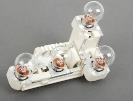 2x-oe-bmw-gniazdo-zarowki-lampy-tyl-w-blotnik-bmw-3-e91-63217160075