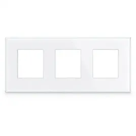 ramka-szklana-gniazda-elektrycznego-potrojna