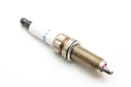 2x-oe-bmw-swieca-zaplonowa-bmw-5-f07-f90-x5-f15-x6-f16-7-f01-f02-1212005445