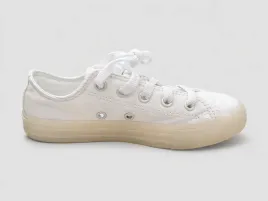 converse-trampiki-dzieciece-biale-z-nacismowanym-emblemem-30-4ca