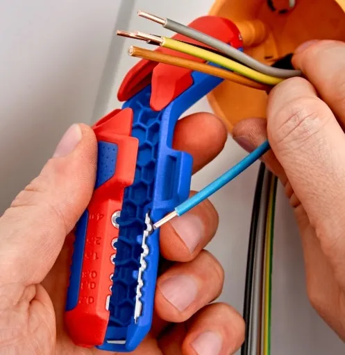 2x-knipex-sciagacz-izolacji-ergostrip-pv-maksymalny-przekroj-przewodu-4-mm
