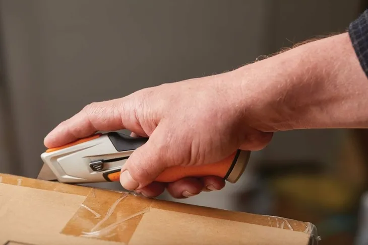 2x-noz-fiskars-1027223-rodzaj-noz