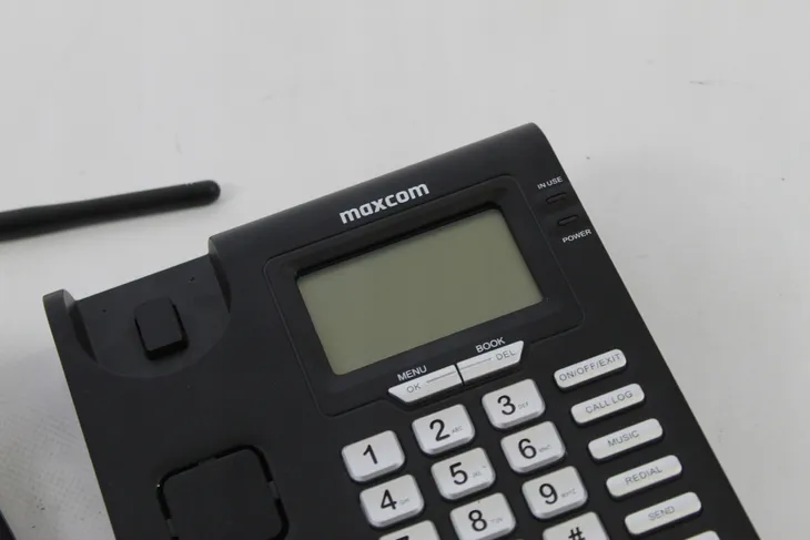 2x-telefon-maxcom-mm-28d-cechy-dodatkowe-tryb-glosnomowiacy