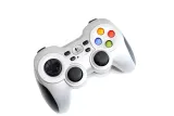 2x-joypad-logitech-f710-zasilanie-bateryjne