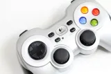 2x-joypad-logitech-f710-tryb-pracy-analogowy