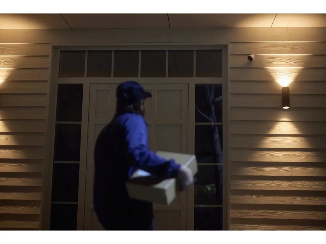 2x-kamera-philips-hue-secure-bialy