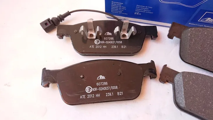 klocki-ham-vw-p-multivan-t5-t6-03-waga-z-opakowaniem-2-kg