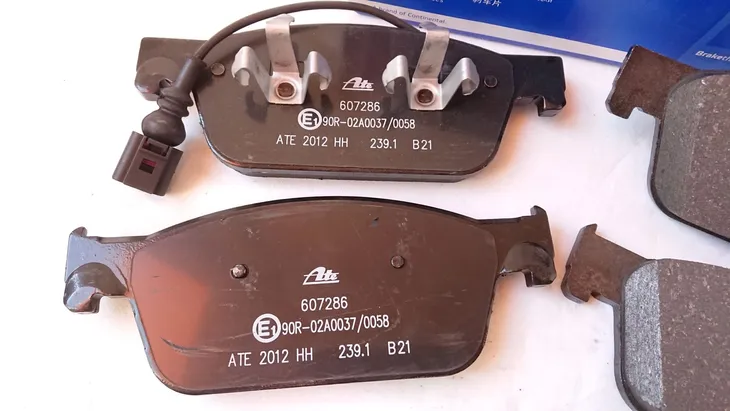 klocki-ham-vw-p-multivan-t5-t6-03-strona-zabudowy-przod
