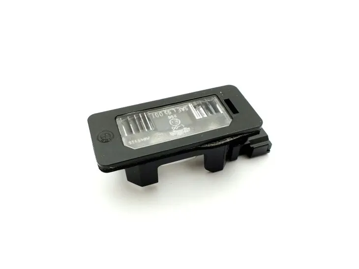 oryginalna-lampka-tablicy-rejestracyjnej-bmw-e39-e60-e61-e90-e92-e91-e71-zrodlo-swiatla-tradycyjne-halogenowe