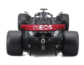 2x-bolid-f1-mercedes-amg-w14-george-russell-1-24-bburago-kit-model-do-zloze