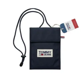 paszportowka-tommy-jeans-saszetka-na-szyje