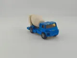corgi-juniors-mobile-cement-mixer