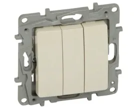 legrand-niloe-lacznik-potrojny-krem-764603-396613
