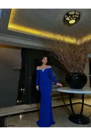 elegancka-chabrowa-suknia-maxi-dlugi-rekaw-odkryte-ramiona-m-5ia