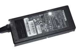 oryginalny-zasilacz-do-laptopa-toshiba-65-w-pa3714u-1aca