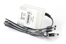 2x-yankee-ps-9-700-stabilizowany-zasilacz-9v-dc-700ma-do-4-efektow-gitarowy