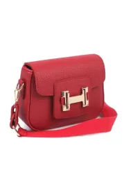 capone-outfitters-czerwona-listonoszka-z-efektem-skory-z-klamra-5fa