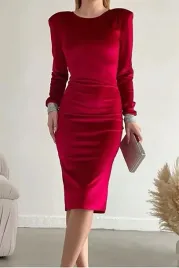 dopasowana-sukienka-elegancka-damska-z-dlugim-rekawem-z-aksamitu-36-5ga