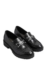 guess-czarne-mokasyny-lakierowane-z-wzorem-skory-i-ozdoba-37-gga