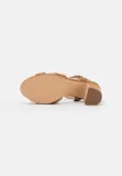anna-field-sandaly-na-platformie-36-24ca-kod-producenta-gulia-106
