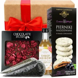 zestaw-kosz-prezentowy-dzien-babci-herbata-premium-czekolada-syrop-pierniki