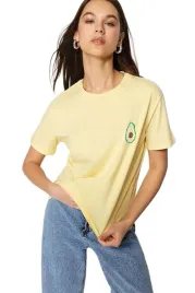 trendyol-damski-t-shirt-zolty-z-haftem-awokado-okragly-dekolt-m-5ea