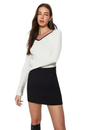 trendyol-sweter-damski-ecru-prazkowany-z-czarna-lamowka-s-5ea