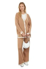 trendyol-komplet-damski-sweter-i-spodnie-bezowy-z-biala-lamowka-m-5ea
