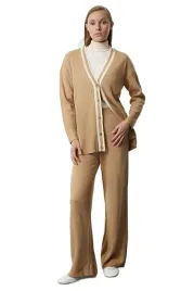 trendyol-komplet-damski-sweter-i-spodnie-bezowy-z-lampasami-s-5ea