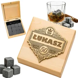 kamienie-do-whisky-kamienne-kostki-granit-w-drewnianym-pudelku-z-grawerem