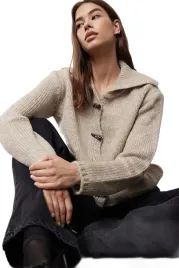 trendyol-sweter-damski-bezowy-z-kolnierzykiem-i-guzikami-s-5ea