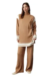 trendyol-komplet-damski-sweter-i-spodnie-bezowy-z-bialymi-liniami-s-5ea