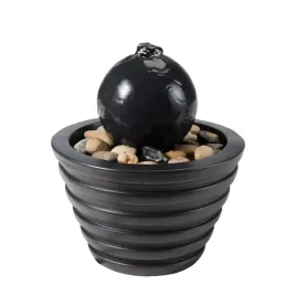 fontanna-czarna-doniczka-z-kula-i-kamieniami-mala-18cm