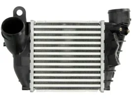 nrf-30935-chlodnica-powietrza-dolotowego-pasuje-do-audi-a3-seat-leon