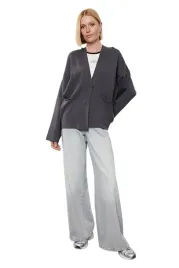 trendyol-sweter-damski-oversize-z-guzikiem-i-kieszeniami-szary-s-5ea