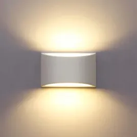 kinkiety-scienne-led-nowoczesne-oswietlenie-wewnetrzne-minimsalistyczny