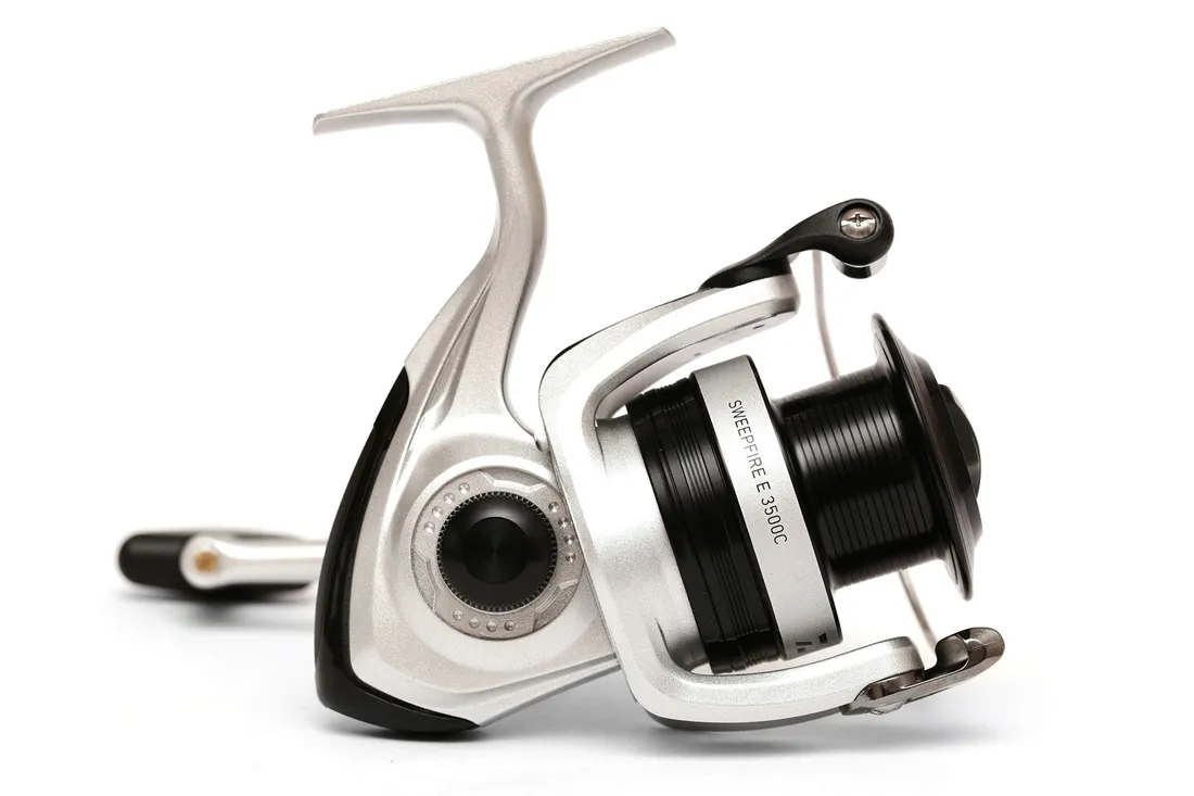 daiwa-kolowrotek-sweepfire-e-3500c