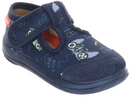 kapcie-chlopiece-do-przedszkola-szerokie-z-regulacja-milami-226-na-rzepy