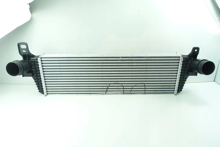 mh-ci242000p-intercooler-vw-transporter-t5-waga-z-opakowaniem-11-kg