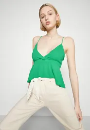 vero-moda-zielony-top-na-ramiaczkach-z-marszczeniami-s-6fa