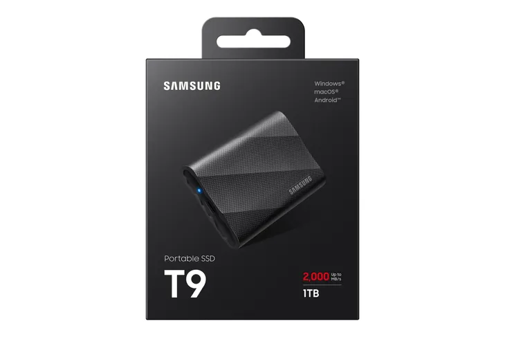 2x-dysk-ssd-samsung-portable-t9-material-obudowy-guma