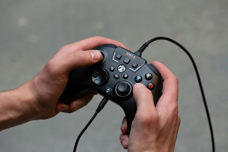 2x-pad-turtle-beach-react-r-controller-black-zasilanie-usb