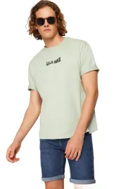 trendyol-man-meski-t-shirt-z-nadrukiem-i-okraglym-dekoltem-m-5da